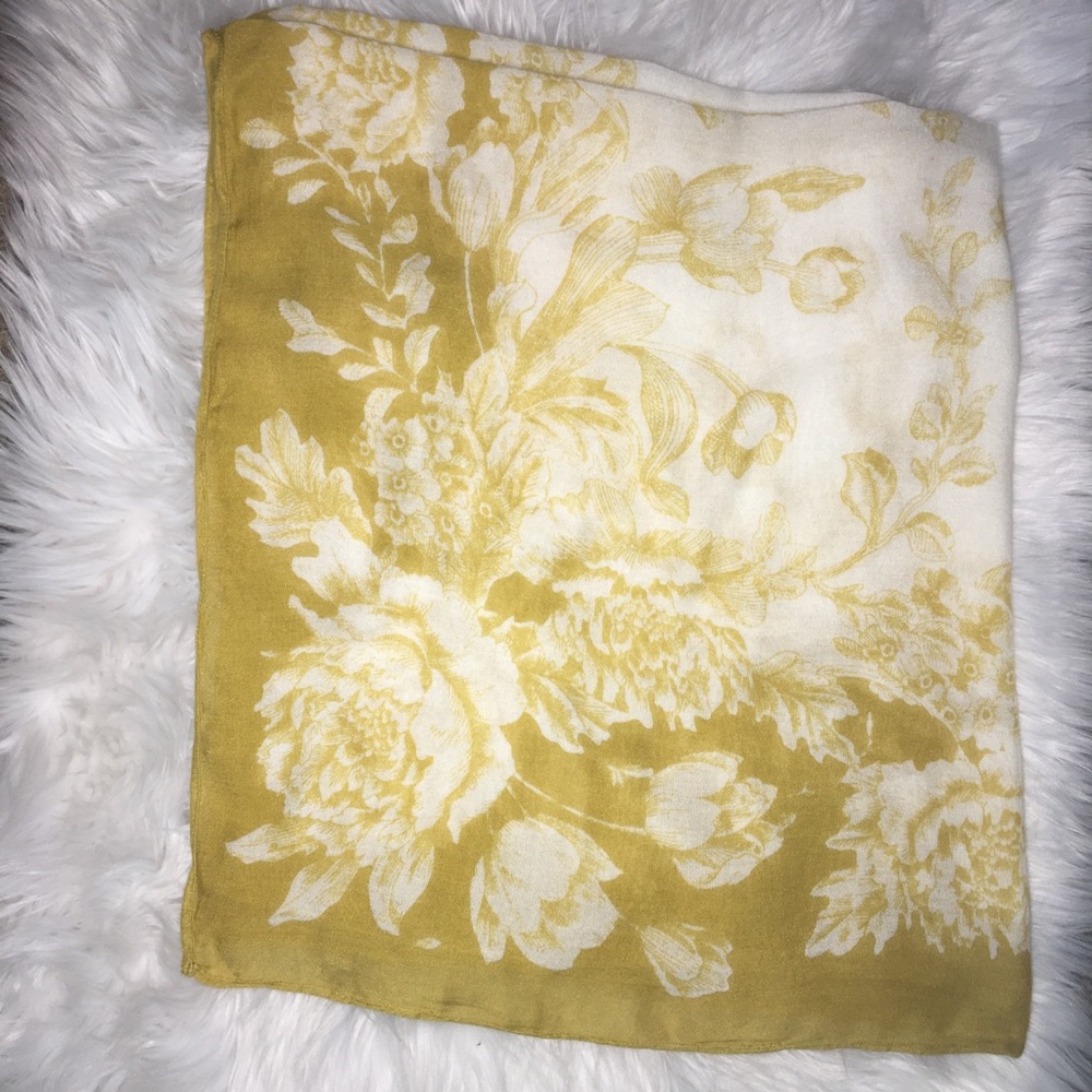 Banana Republic Factory Scarf